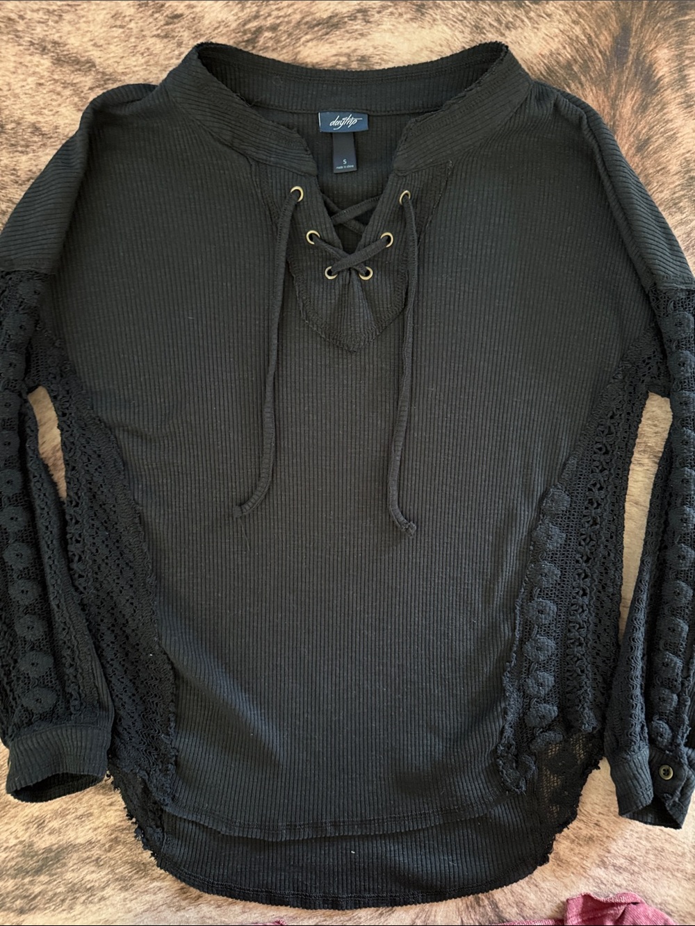 Daytrip Black Lace-Panel Ribbed Lace-Up Neck Sweater